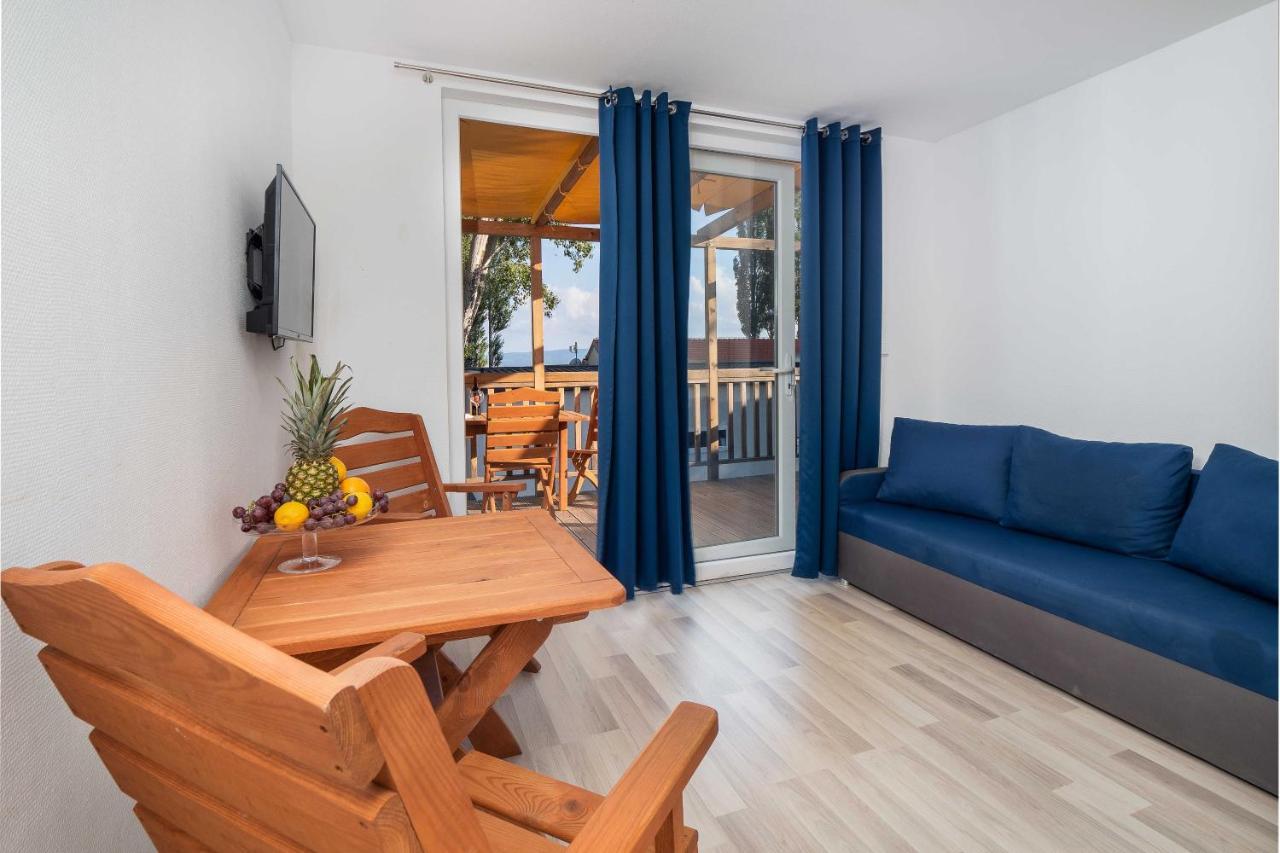 Mediteran Travel Mobile Homes Miran Pirovac Extérieur photo